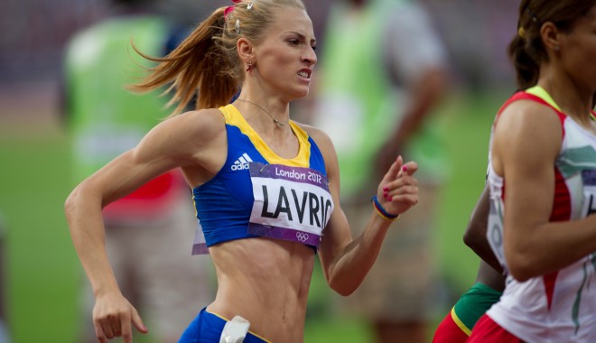 Atletism / Elena Mirela Lavric, locul 2 la 800 m în reuniunea Diamond League de la Londra - elenamirelalavric-1374912694.jpg