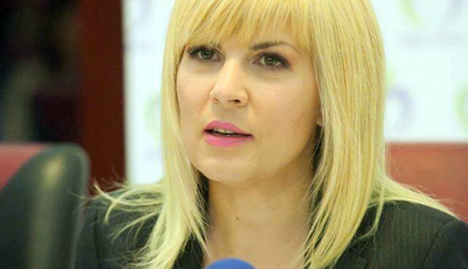 Elena Udrea pierde mandatul de deputat. 