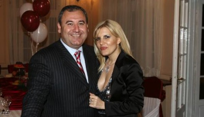 Cocoș a divorțat de Elena Udrea pentru o avocată de 26 de ani, din Chișinău - elenaudreadorincocosghimpele-1372869262.jpg