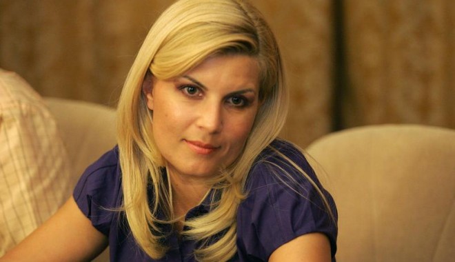 Ce spune Elena Udrea despre unificarea dreptei - elenaudreapesursero-1382525206.jpg