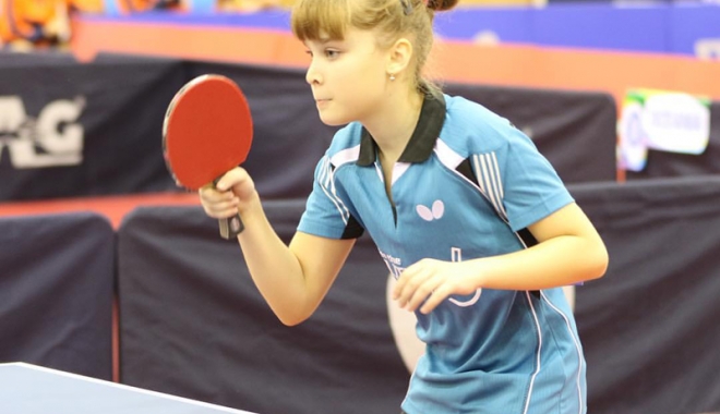 Elena Zaharia face spectacol la World Cadet Challenge - elenazaharia-1477323255.jpg