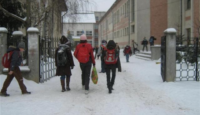 Elevii și preșcolarii intră în vacanța de iarnă. Cursurile reîncep pe 15 ianuarie - elev-1513927466.jpg