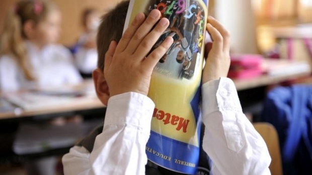 SCHIMBĂRI IMPORTANTE ÎN ÎNVĂȚĂMÂNT. Iată ce pregătește Ministerul Educației - elev05804500-1480146975.jpg