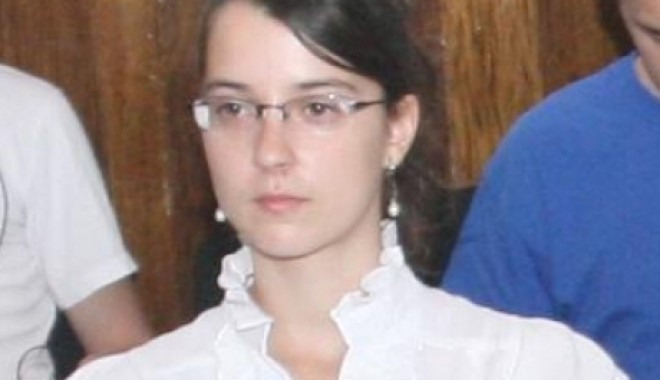 Eleva care a obținut nota 10 la BAC s-a sinucis - eleva-1323866413.jpg