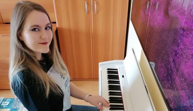 La 18 ani, Denisa Ștefania Lucan cucerește cu vocea ei minunată - eleva4111-1591279735.jpg