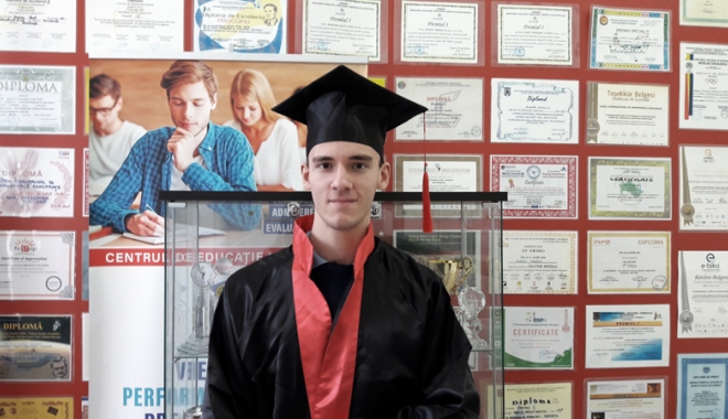 Elev al Liceului Internațional de Informatică, admis la Universitatea Oxford - elevconstanteanraduzevri-1516123735.jpg
