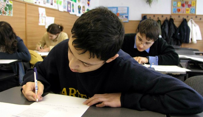 Se afișează modelele de teste naționale - elevi-1316011368.jpg