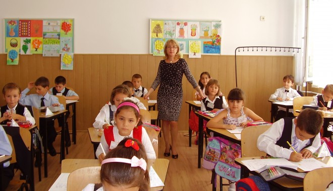 Astăzi, se încheie prima etapă de înscriere în învățământul primar - elevi-1366587027.jpg