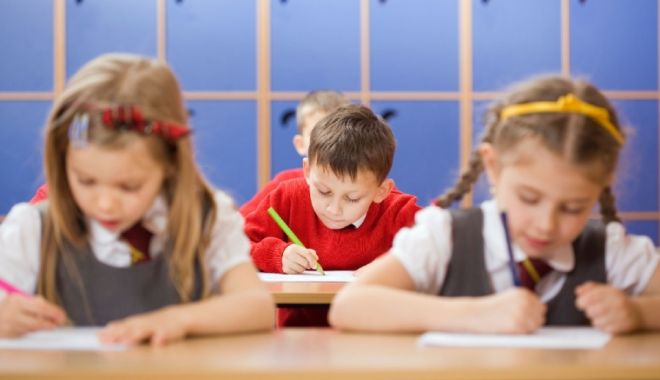 Ministerul Educației renunță la 