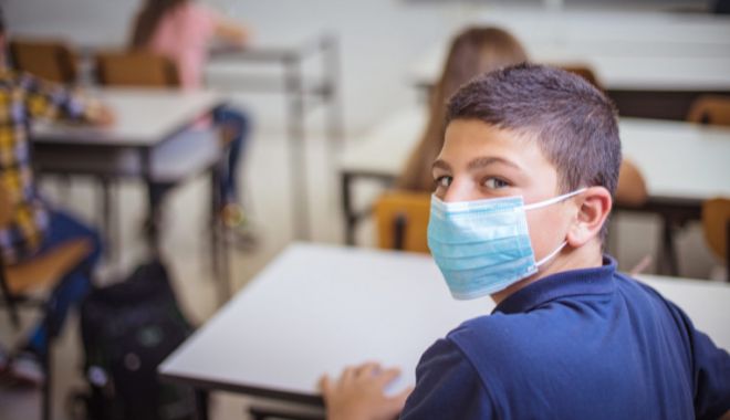 Oficial din Ministerul Educației: Elevii vor da tezele după vacanță. Vom renunța la ele doar dacă nu avem încotro - elevi-1635516087.jpg