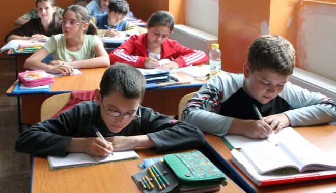 Începe evaluarea elevilor de clasa a II-a - elevi13895997621390921096-1401691724.jpg