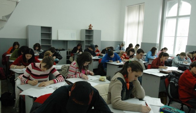 Anunțul important făcut de ministrul Educației. Mesajul îi vizează pe toți elevii - eleviclasascriu1353844489-1369154152.jpg