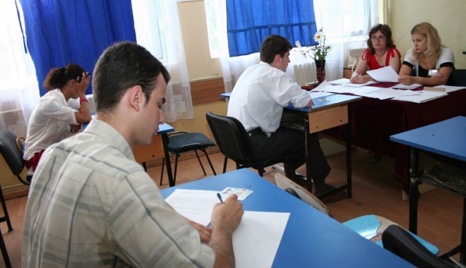 Modele de subiecte pentru examenele naționale din 2012 - eleviexamenbacgf18-1320359938.jpg