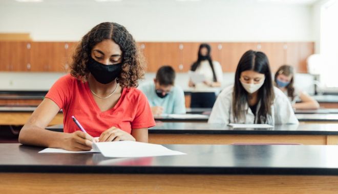 Liderii elevilor vor să fie invitați, ca parteneri de dialog social, la redactarea noii Legi a Educației - eleviexamene6-1643101923.jpg