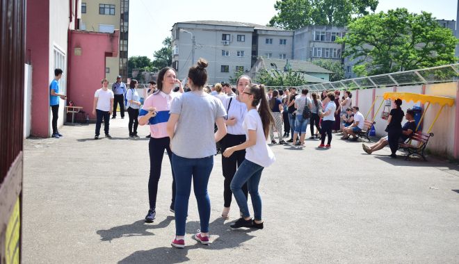 ADMITERE LICEU 2018. A fost publicată ierarhia județeană. 6 eleve cu medii de 10 - eleviexamenevaluarenationala4-1530010645.jpg