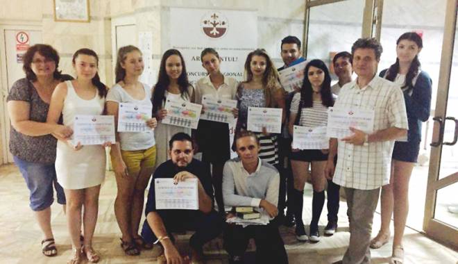 Elevii au dominat clasamentul… dezbaterilor academice - eleviiaudominat-1440004717.jpg