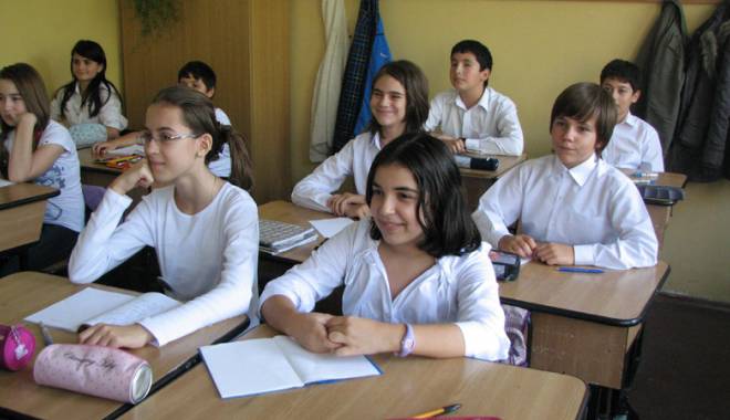 Elevii constănțeni vor intra în focurile simulărilor pentru testările naționale - eleviiconstanteni-1420381273.jpg