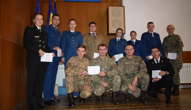 Elevii de la școlile militare, în sesiune de comunicări științifice, la Constanța - eleviidelascolilemilitare-1573508139.jpg
