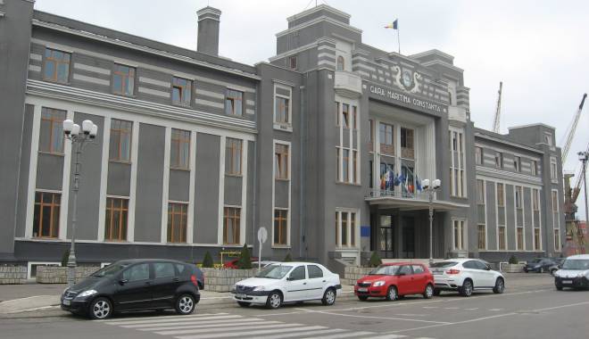 Elevii sunt invitați să viziteze portul Constanța - eleviiinvitatiport-1428323012.jpg