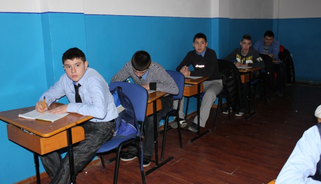 Meditații gratuite, elevi ioc - eleviinsaladeclasa11-1343664842.jpg