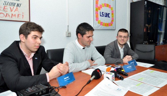 Elevii și studenții constănțeni fac presiuni pentru subvenționarea transportului - eleviisistudentii-1389288348.jpg