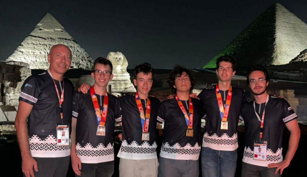 Elevii români au câștigat 4 medalii la Olimpiada Internațională de Informatică desfășurată în Egipt