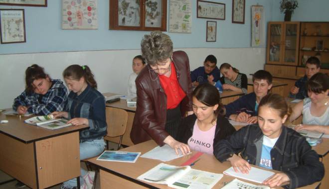 Profesori din Europa, în vizită la Școala din Ciocârlia - eleviscoalaciocarliagf2-1457878108.jpg