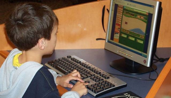 Elevii și studenții vor primi bonurile pentru achiziționarea calculatoarelor - elevisistudentii-1467811274.jpg