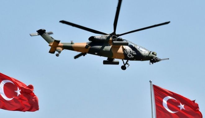VIDEO / Un elicopter militar s-a prăbușit în Istanbul. Sunt mai multe victime - eli-1549907387.jpg