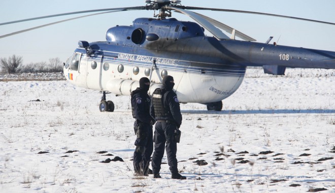 A fost aprobată starea de alertă pentru Vrancea - elicopter-1329062260.jpg