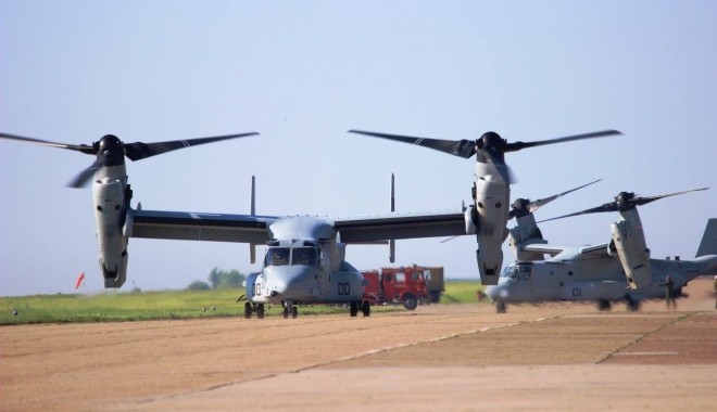 Ca-n filme! Ce elicoper au adus americanii pe Aeroportul Mihail Kogălniceanu - elicopter-1463137714.jpg