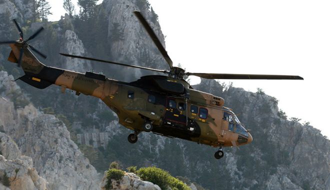 Doi militari turci au murit după ce un elicopter s-a prăbușit în cursul operațiunii în Siria - elicopter-1518273475.jpg