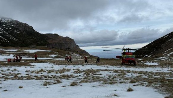 Prima misiune de salvare montană a elicopterului Black Hawk - elicopter-1764226241.jpg