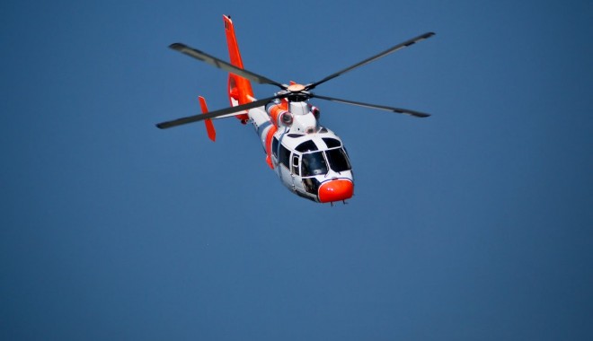 Doi deținuți canadieni au evadat cu un elicopter - elicopterfosforescent31of1-1363626540.jpg