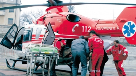 Accident grav pe centura Capitalei, traficul a fost blocat. Răniții, preluați cu elicopterul - elicoptersmurd19875200-1324903911.jpg