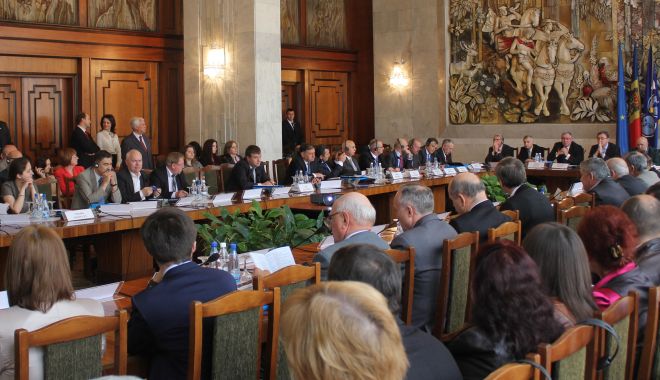 Elitele arbitrajului comercial și-au dat întâlnire în București - elitelearbitrajuluiconferinta-1559767143.jpg