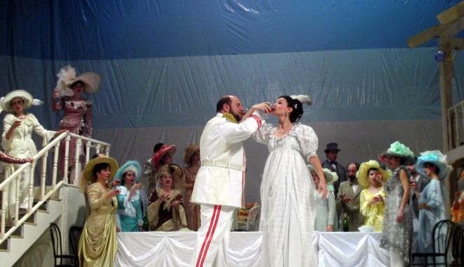Iată oferta de spectacole pe scenele constănțene - elixirul05-1358523518.jpg