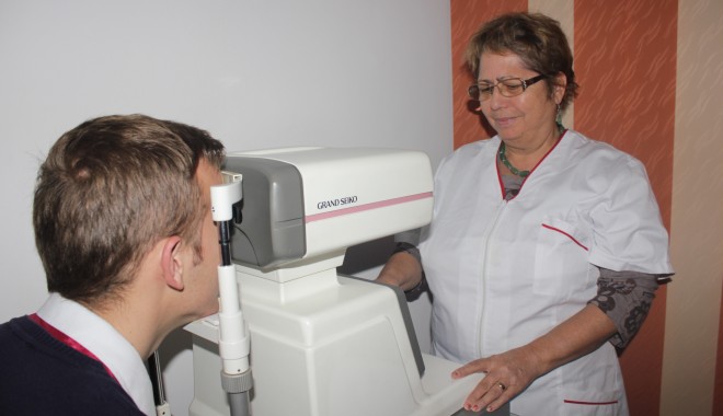 După 40 de ani controlul oftalmologic este obligatoriu! - elizaavramoftalmologconsultochi1-1360055239.jpg