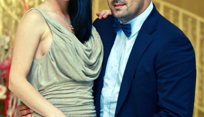 Soțul lui Ellie White și-a luat lucrurile și a plecat de acasă! - elliewhitedorutinca-1383569836.jpg