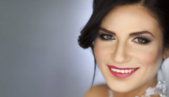Ellie White, SURPRIZĂ DE PROPORȚII, în a treia lună de sarcină! - elliewhitemosnicolae1-1416405366.jpg