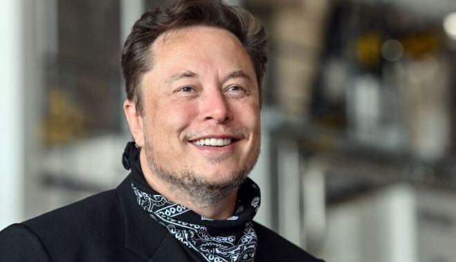 Cele mai virale meme-uri cu Elon Musk în România: „Dacă avea cu adevărat bani, venea vara în Mamaia” - elon-1667150457.jpg