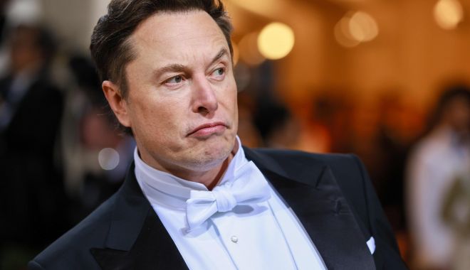 Elon Musk spune că Twitter îşi va schimba logo-ul - elon-musk-1690203638.jpeg