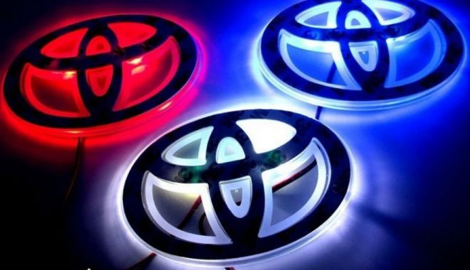 Toyota cheamă în service alte 1,7 milioane de vehicule, din toată lumea. Sunt probleme cu airbag-urile - emblemaautoledsiglaautoluminatal-1547112371.jpg