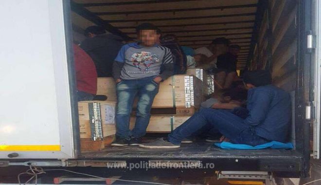 79 de migranți ilegali descoperiți la frontiera Ungariei cu România - emigranti-1523016908.jpg
