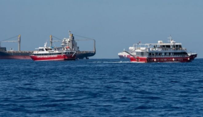 Emigranții au deturnat o navă și au șantajat autoritățile din Malta - emigrantiiaudeturnatonava-1591696909.jpg
