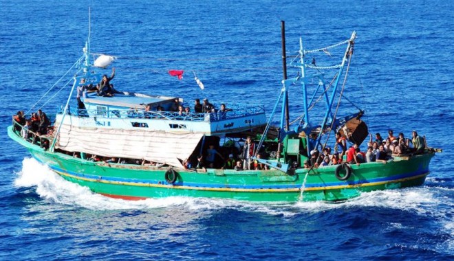 Niciun emigrant sirian nu trece de nava vedetă a Gărzii de Coastă! - emigrantisirienigarda-1380446818.jpg