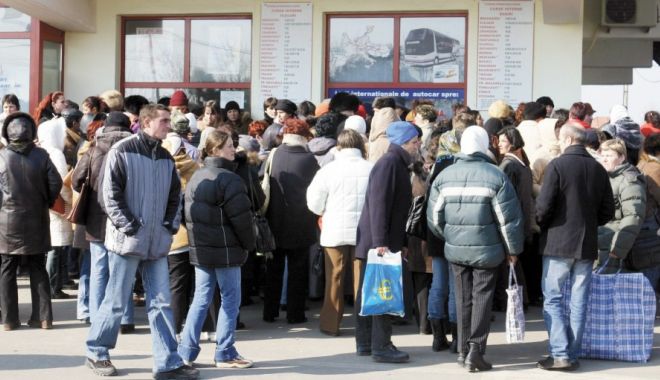 Aproape jumătate de milion de români sunt plecați temporar în străinătate. Un sfert dintre aceștia se află în Italia