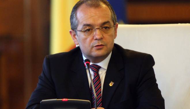 Fostul premier Emil Boc, audiat la DNA - emilboc-1458145799.jpg