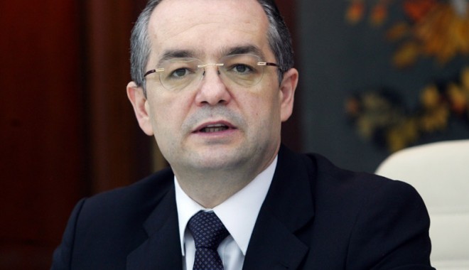 Emil Boc spune că nu a fost invitat  în Mișcarea Populară - emilbocspunecanuafost-1391616472.jpg