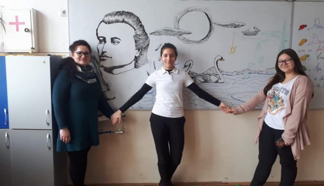 Eminescu a renăscut la Școala nr. 38 - eminescurenaste4-1579292724.jpg